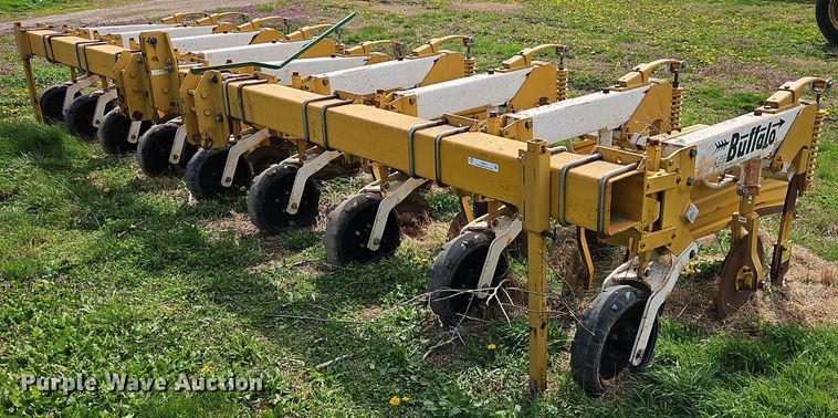 Buffalo 6400 row crop cultivator - EI3670
