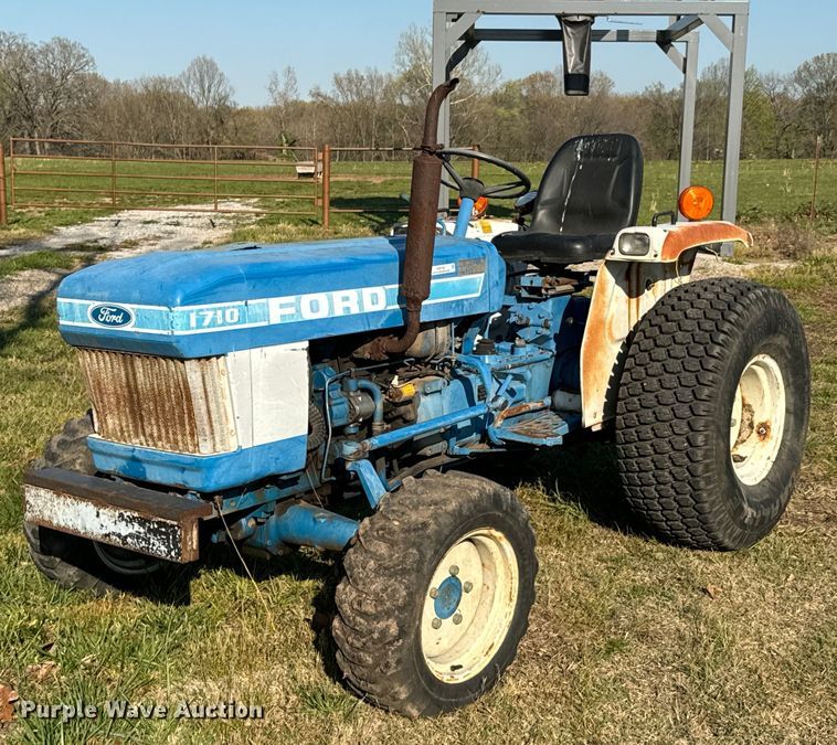 1983 Ford 1710 MFWD tractor - ND9182