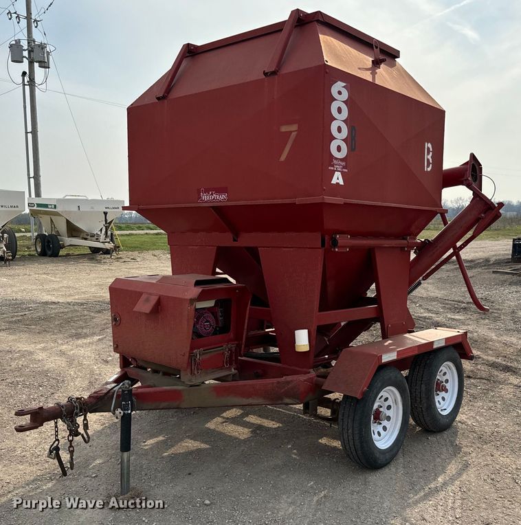 Feed Train  6000A seed tender - NH9113