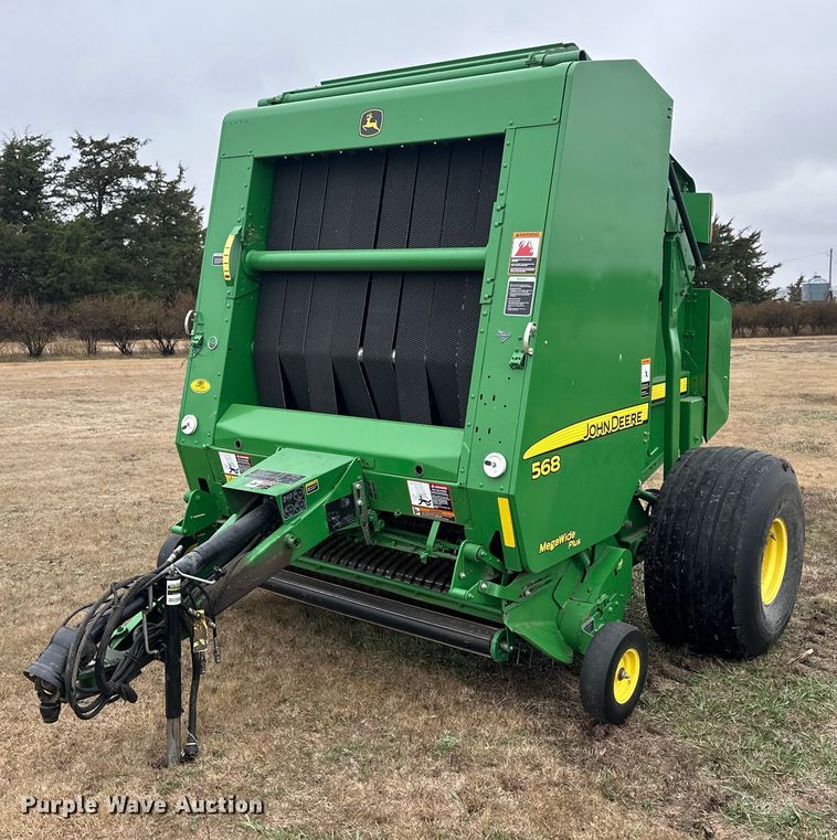 2012 John Deere 568 Mega Wide Plus round baler - OE9022