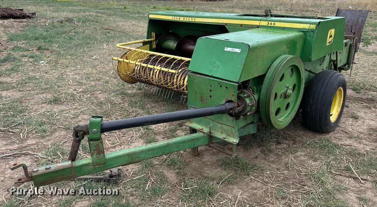 John Deere 346 small square baler - OI9014