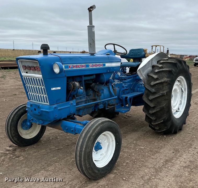 1974 Ford 5000 tractor - OI9016