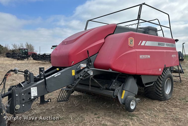2014 Massey Ferguson 2270 large square baler - OI9300