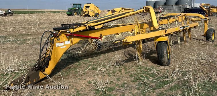2011 Vermeer VR1428 hay rake - OI9304