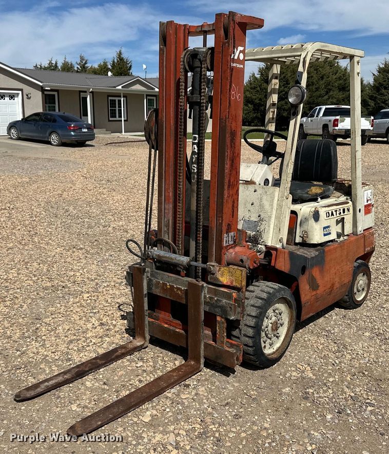 Datsun CPF02 forklift - OI9374