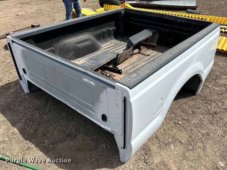 Ford pickup truck bed - OI9379