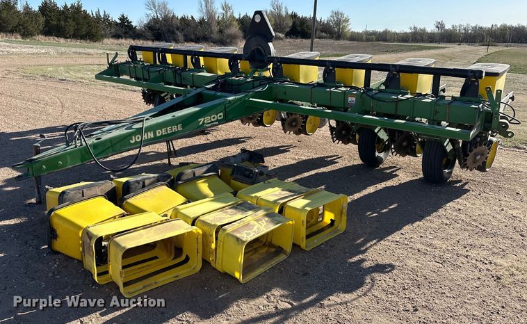 John Deere 7200 Conservation planter - OI9401