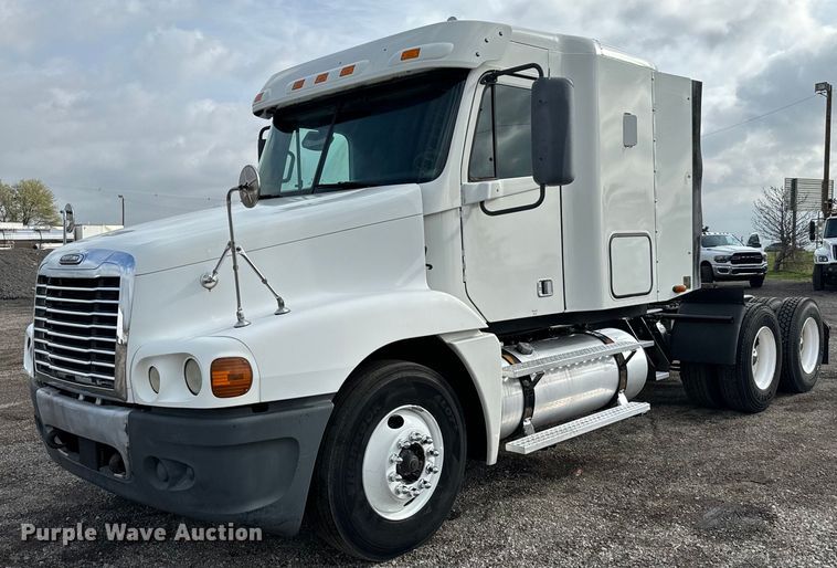 2006 Freightliner Century Class semi truck - EG1311