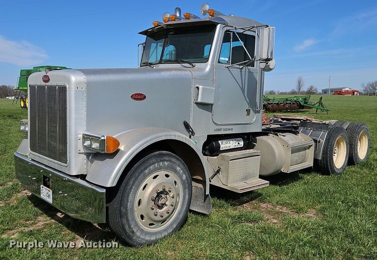 1992 Peterbilt  378 semi truck - EI3668