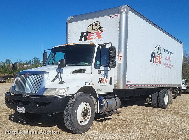 2017 International 4300 box truck - EJ7914