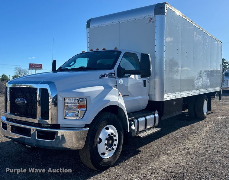 2021 Ford F650 Super Duty box truck - EG1420
