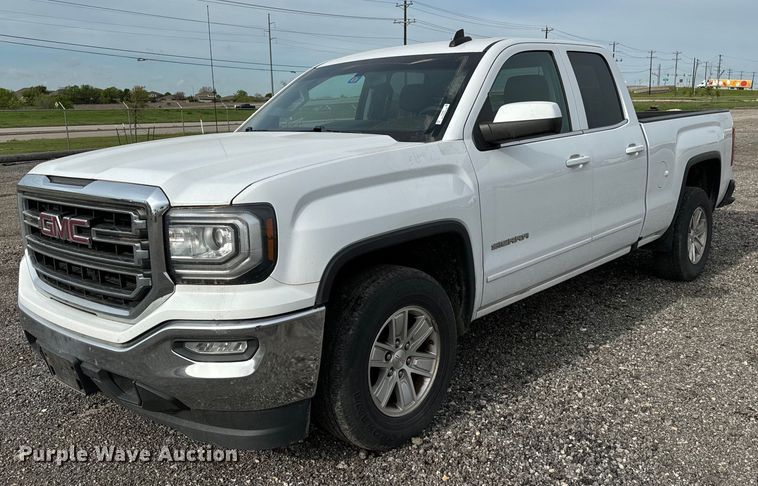 2017 GMC Sierra 1500 SLE Double Cab pickup truck - EJ0385