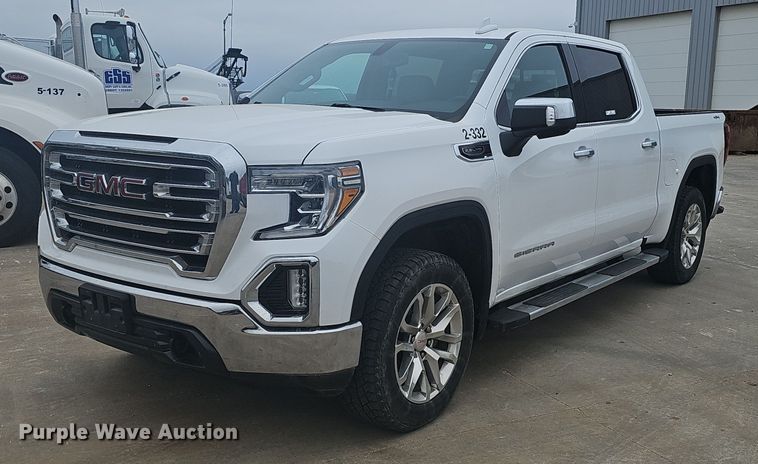 2020 GMC  Sierra 1500 Crew Cab pickup truck - EJ6277