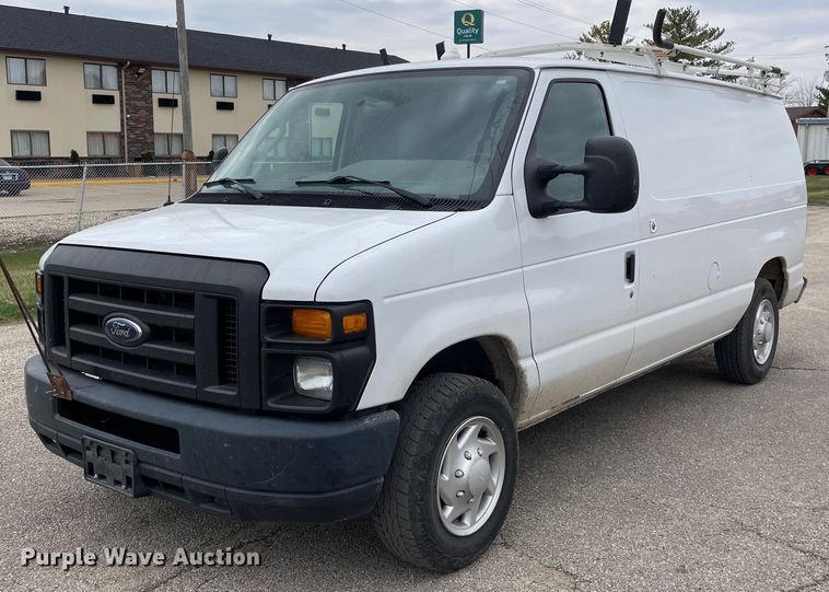 2012 Ford  E150 van - LW9020