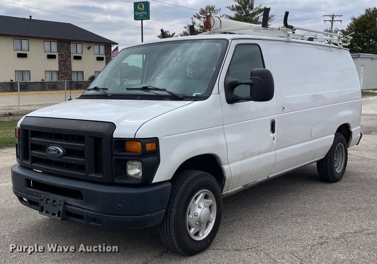 2012 Ford  E150 van - LW9021