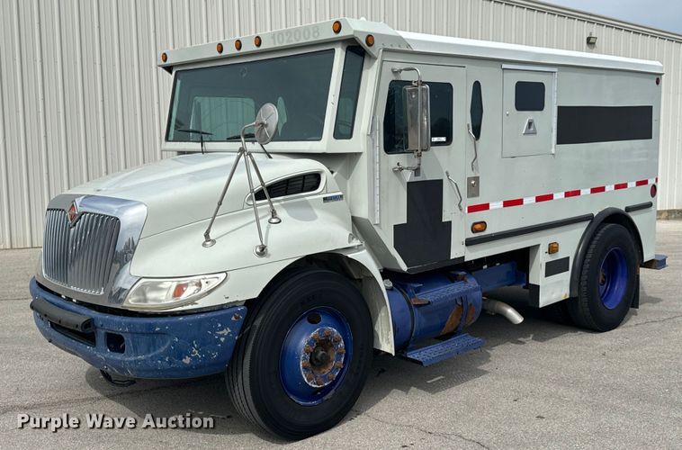 2010 International 4300 armored truck - MB9618
