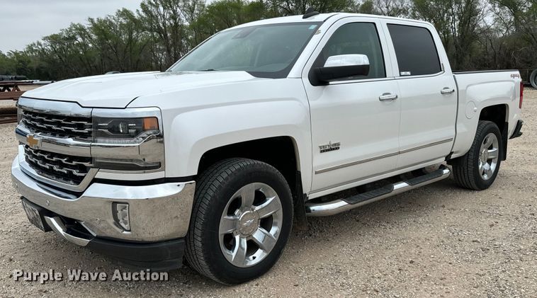 2016 Chevrolet  Silverado 1500 Texas Edition  Crew Cab pickup truck - NH9165