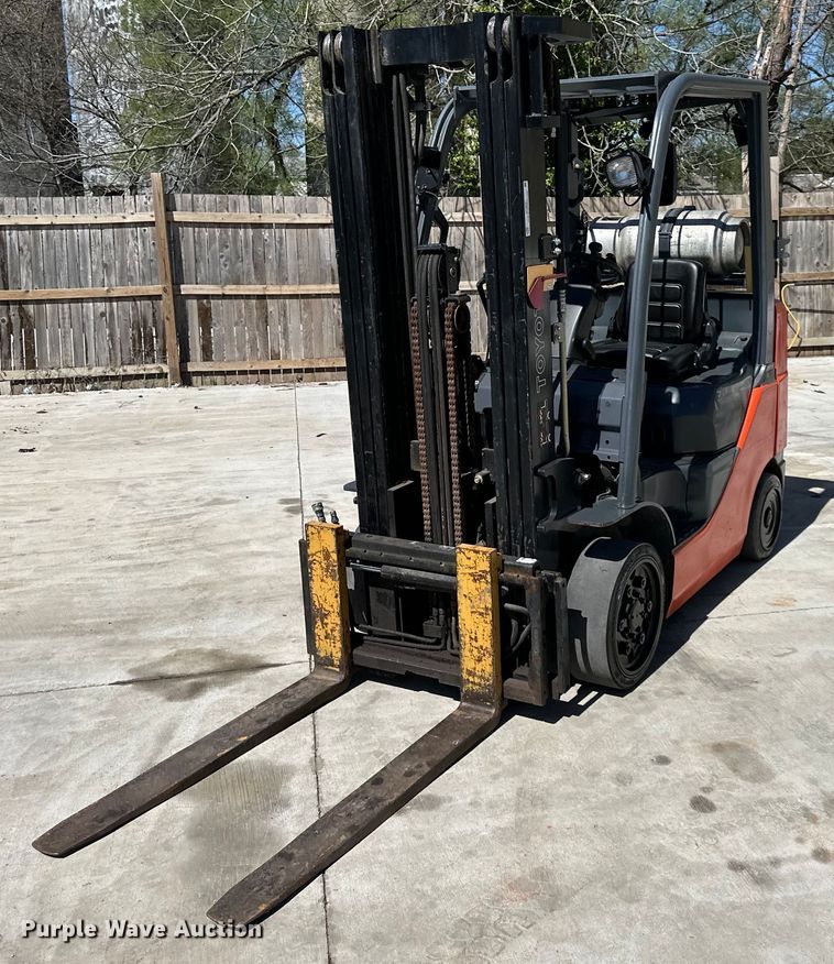 2014 Toyota 8FGCU25 forklift - NT9091