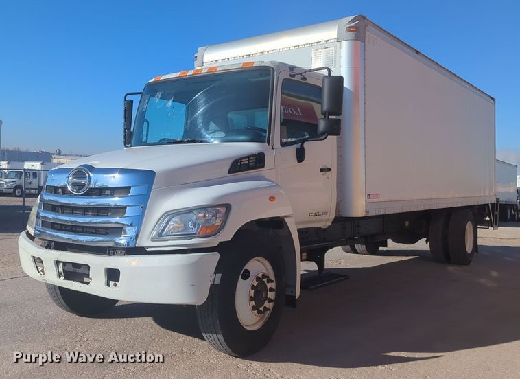 2011 Hino 268 box truck - NZ9306