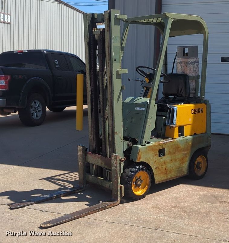 Clark C20 forklift - NZ9617