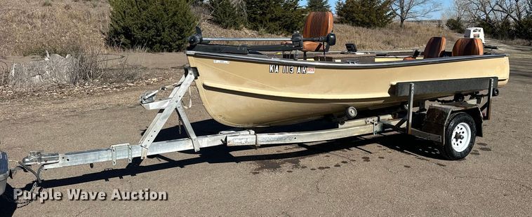 1958 Crestliner boat - OE9045