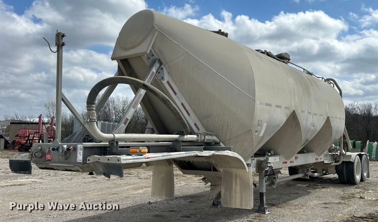 1996 Fruehauf  HAPT2J4003 tank trailer - DO1004