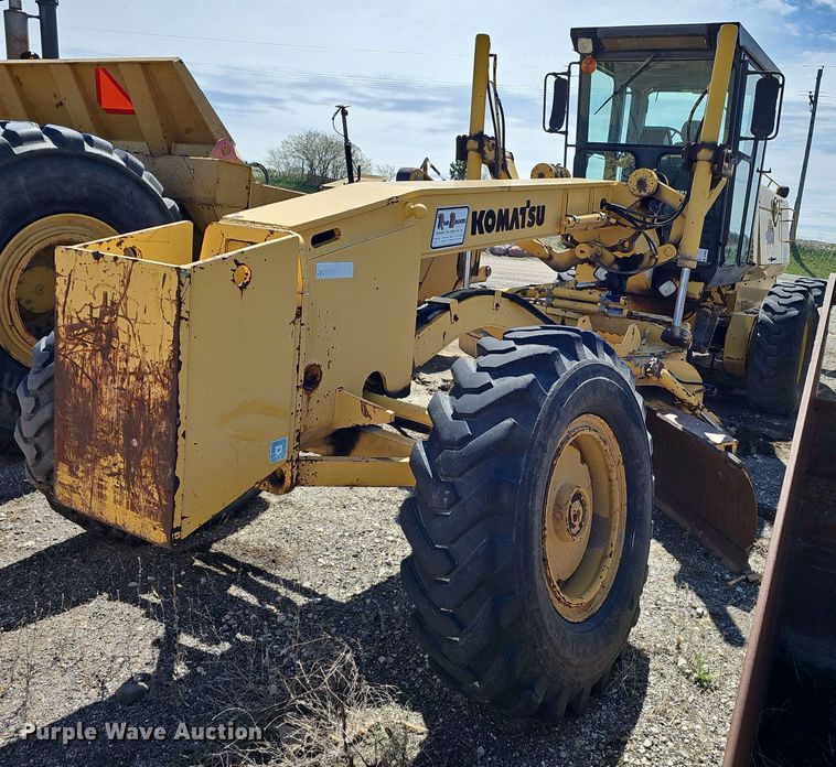 1998 Komatsu GD650A-2CY motor grader - DP0845