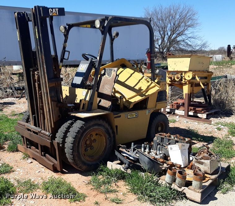 1993 Caterpillar V50E forklift - DP2786