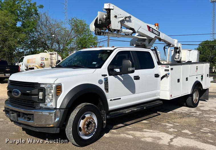 2018 Ford F550 bucket truck - DS2932