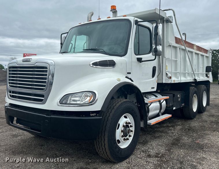 2010 Freightliner  Business Class M2 dump truck - EG1414