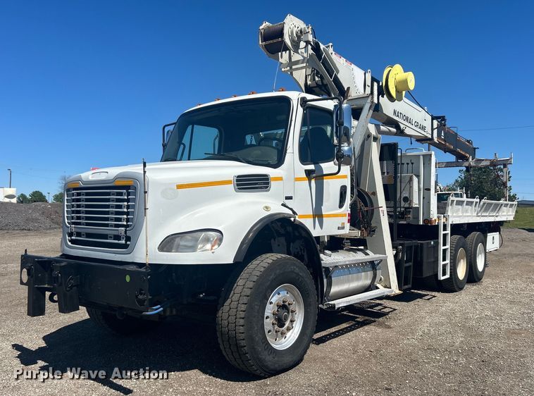 2010 Freightliner  Business Class M2 crane truck - EG1428