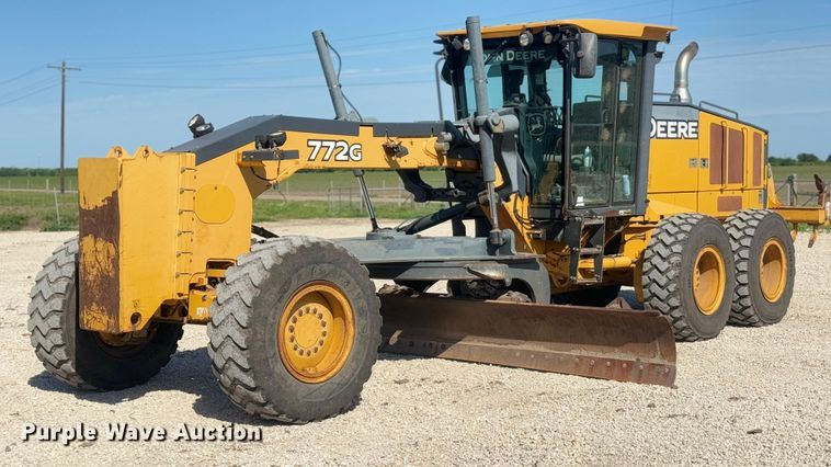 2013 John Deere 772G motor grader - EH3854