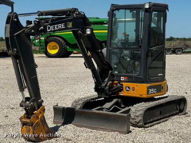 2019 John Deere 35G mini excavator - EH3855