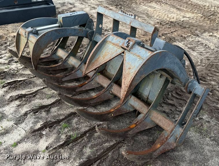 Rake Shop skid steer grapple bucket - EH5411