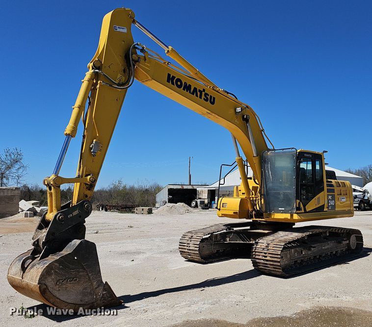 2019 Komatsu  PC240LC-11 excavator - EJ6258