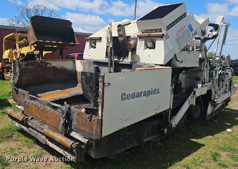 2001 Cedar Rapids  CR361R paver - EJ6284