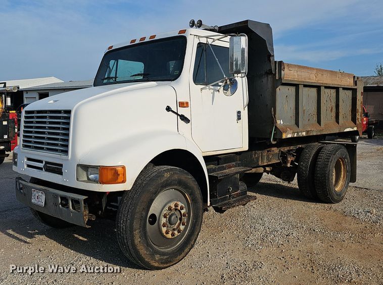 1993 International 8100  dump truck - EJ6288
