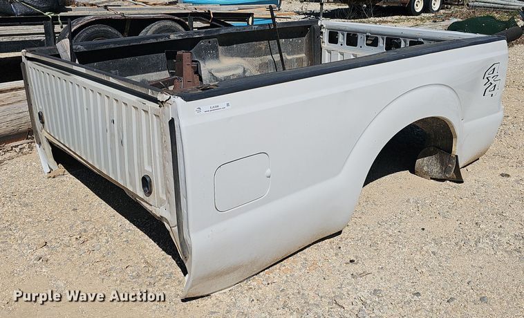 Ford pickup bed - EJ6308