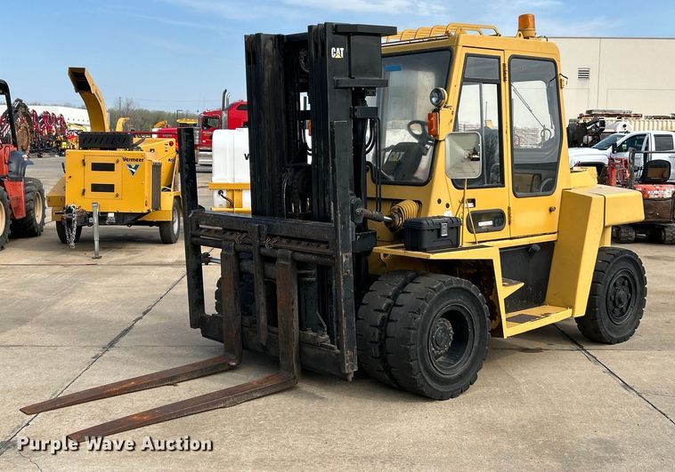 Caterpillar  DP70 forklift - EK4493