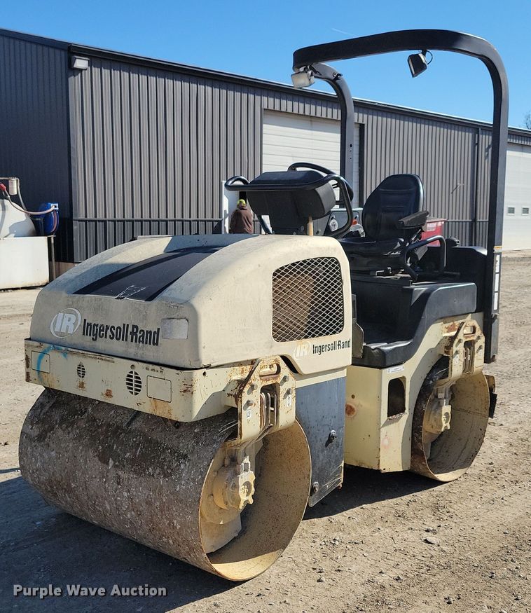 2006 Ingersoll Rand DD24 double drum vibratory roller - LC9944