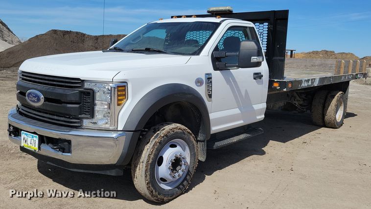 2019 Ford F550 Super Duty XL flatbed truck - LC9952