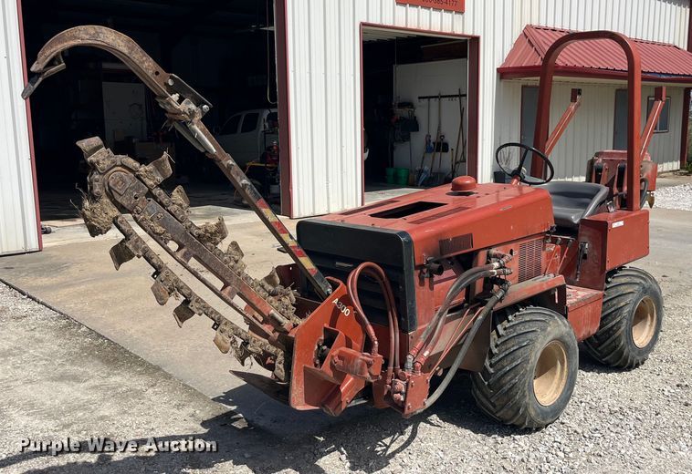 Ditch Witch 350SX W cable plow - LD9414