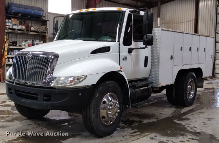 2008 International 4200 utility / service truck - LN9965