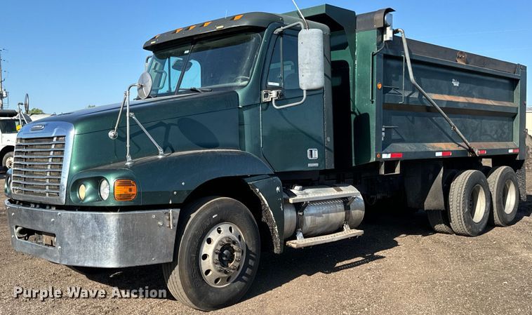 2005 Freightliner  Century Class S/T  dump truck - NH9178