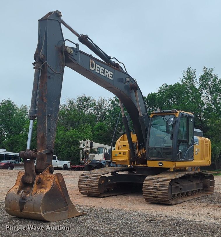 2018 John Deere 210G LC excavator - NZ9562