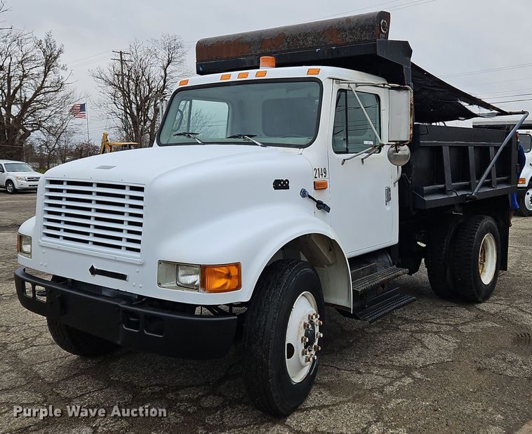 1996 International  4700 dump truck - OK9841