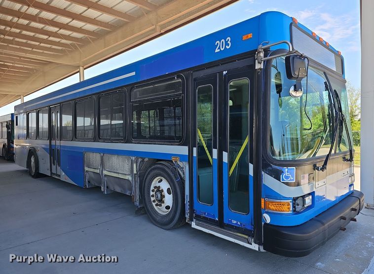 2006 Gillig  G29D102N4 transit bus - DM1625
