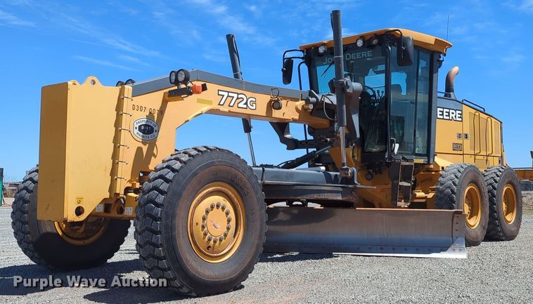 2011 John Deere 772G motor grader - DN3831