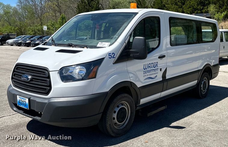 2016 Ford Transit 250 van - DP1373
