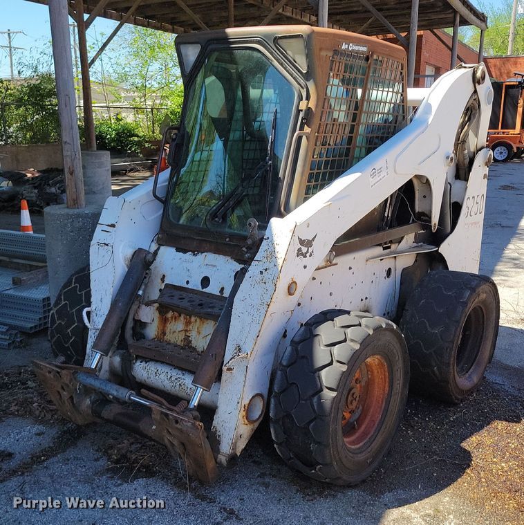 2008 Bobcat S250 skid steer loader - DP1382